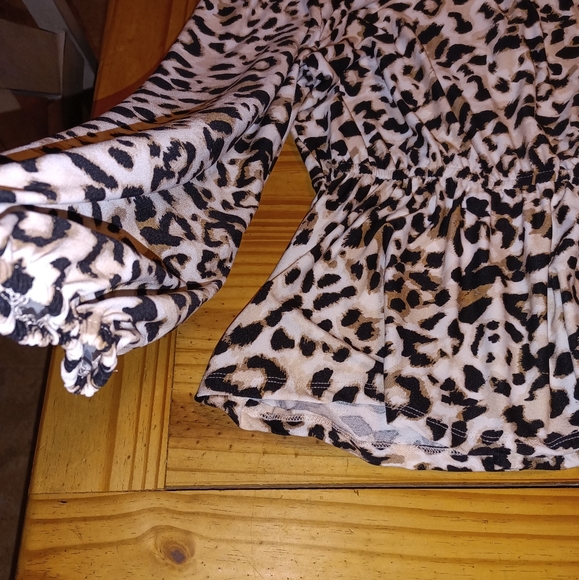 ⭐️Meraki blouse ⭐️3 items for $10.00 bundle items to get the deal!⭐️ - Picture 10 of 10